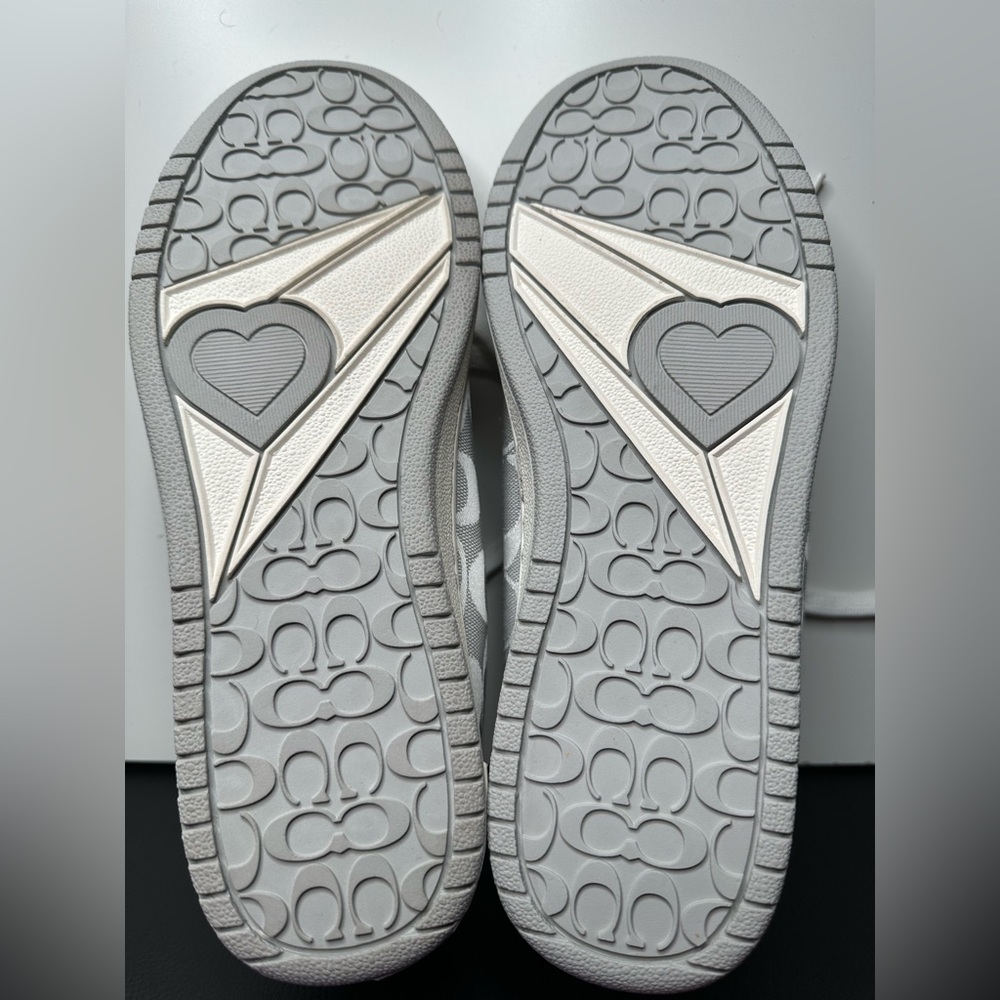 Coach Silver and White Patterned Sneakers
FINAL PRICE - Picture 6 of 11